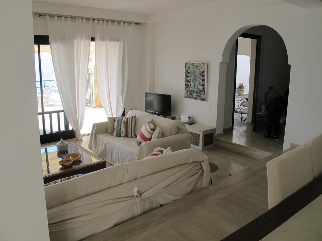 Villa Marlina Комено Екстериор снимка