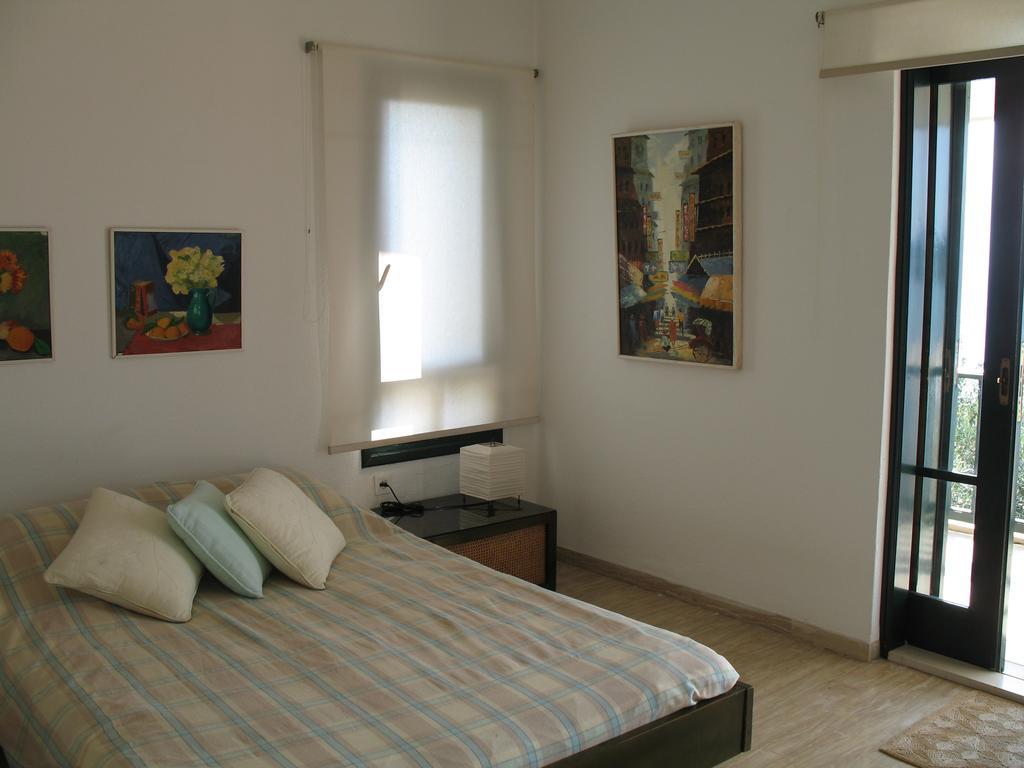 Villa Marlina Комено Екстериор снимка