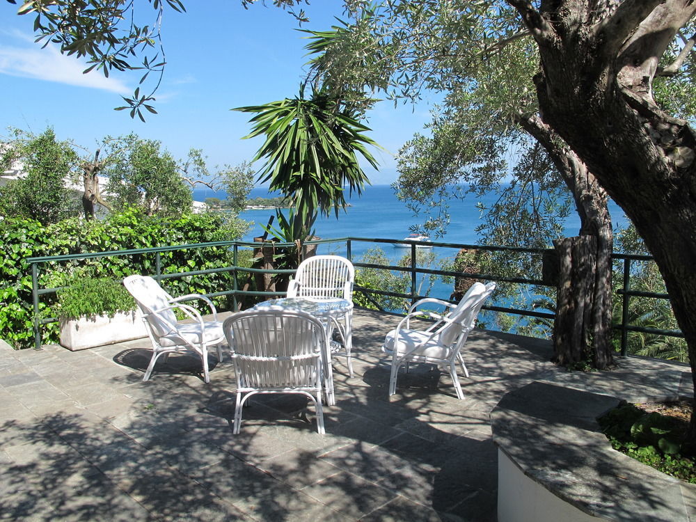 Villa Marlina Комено Екстериор снимка